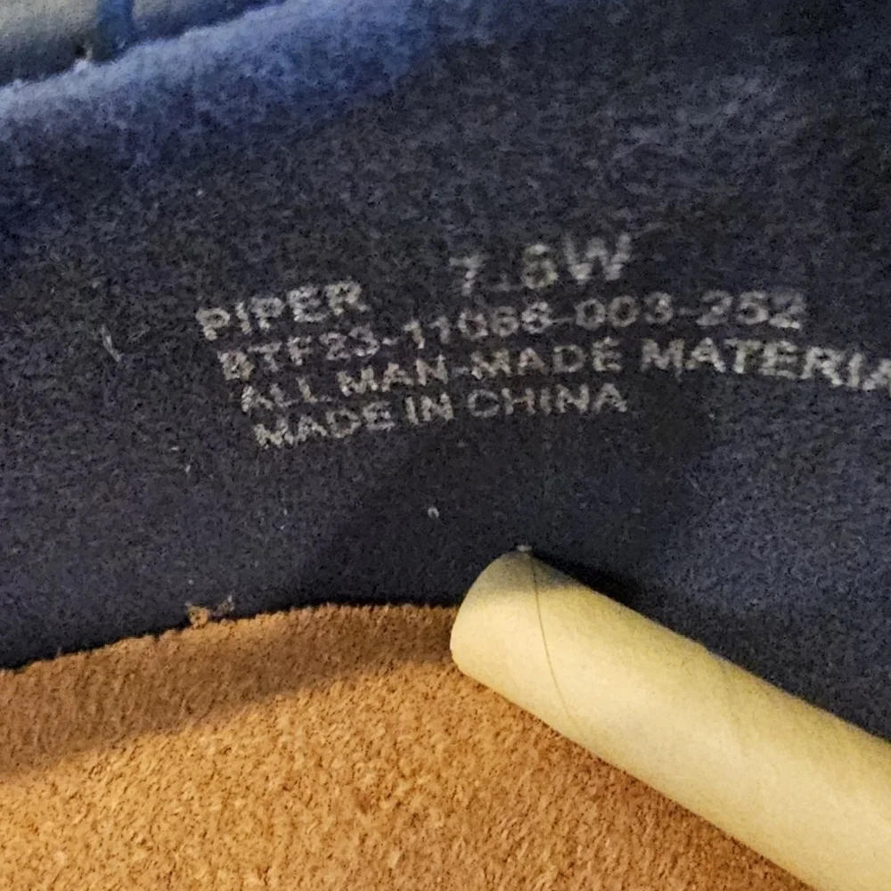 Baretraps Navy Piper Slip-On Flats Size 7.5W